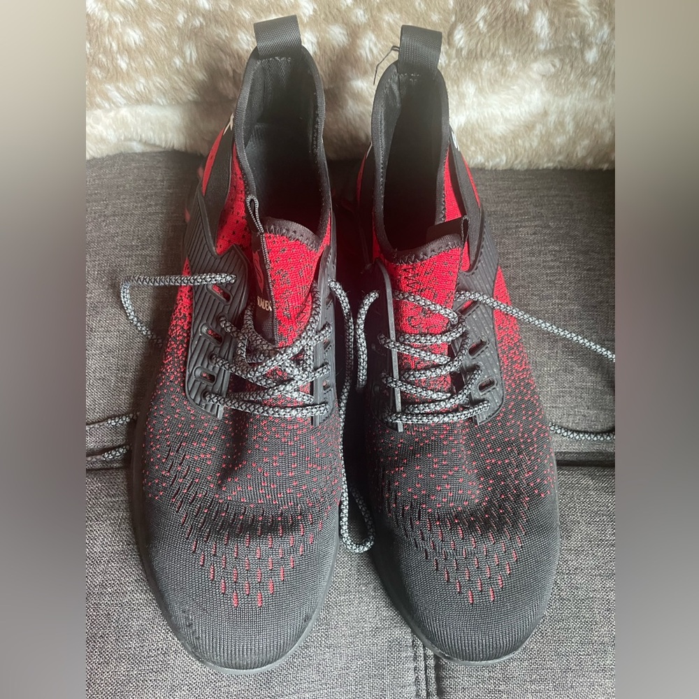 Suadex Red and Black Men's Athletic Shoes—44/Us 10-10.5